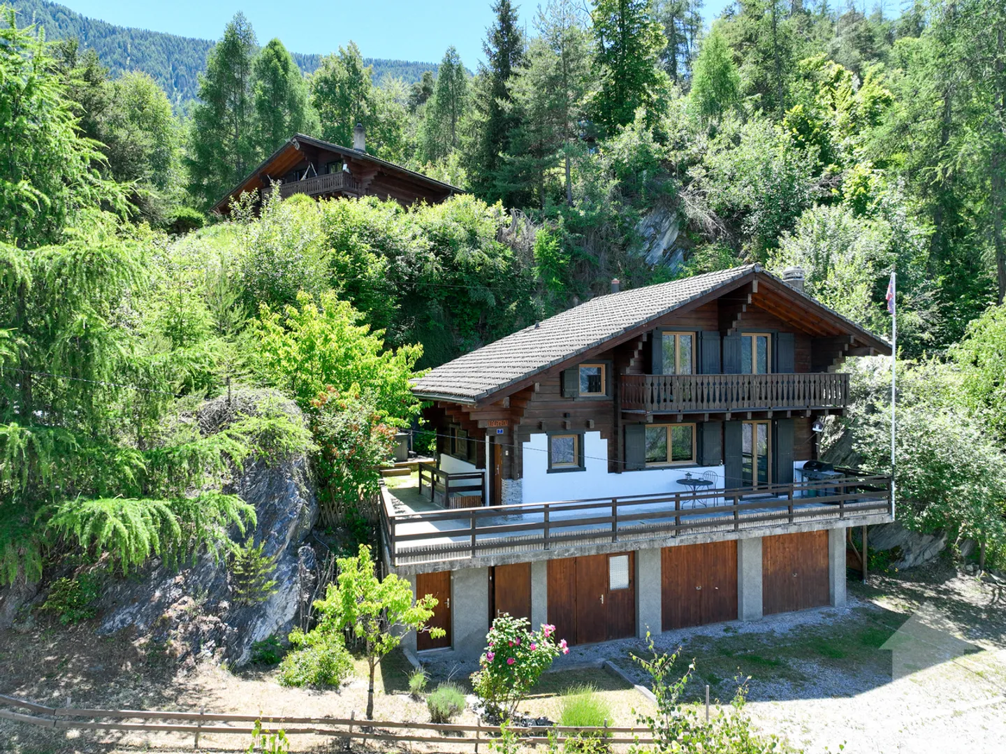 Magnifique chalet de caractère situé dans les mayens de Saxon - Photo 2 of 13