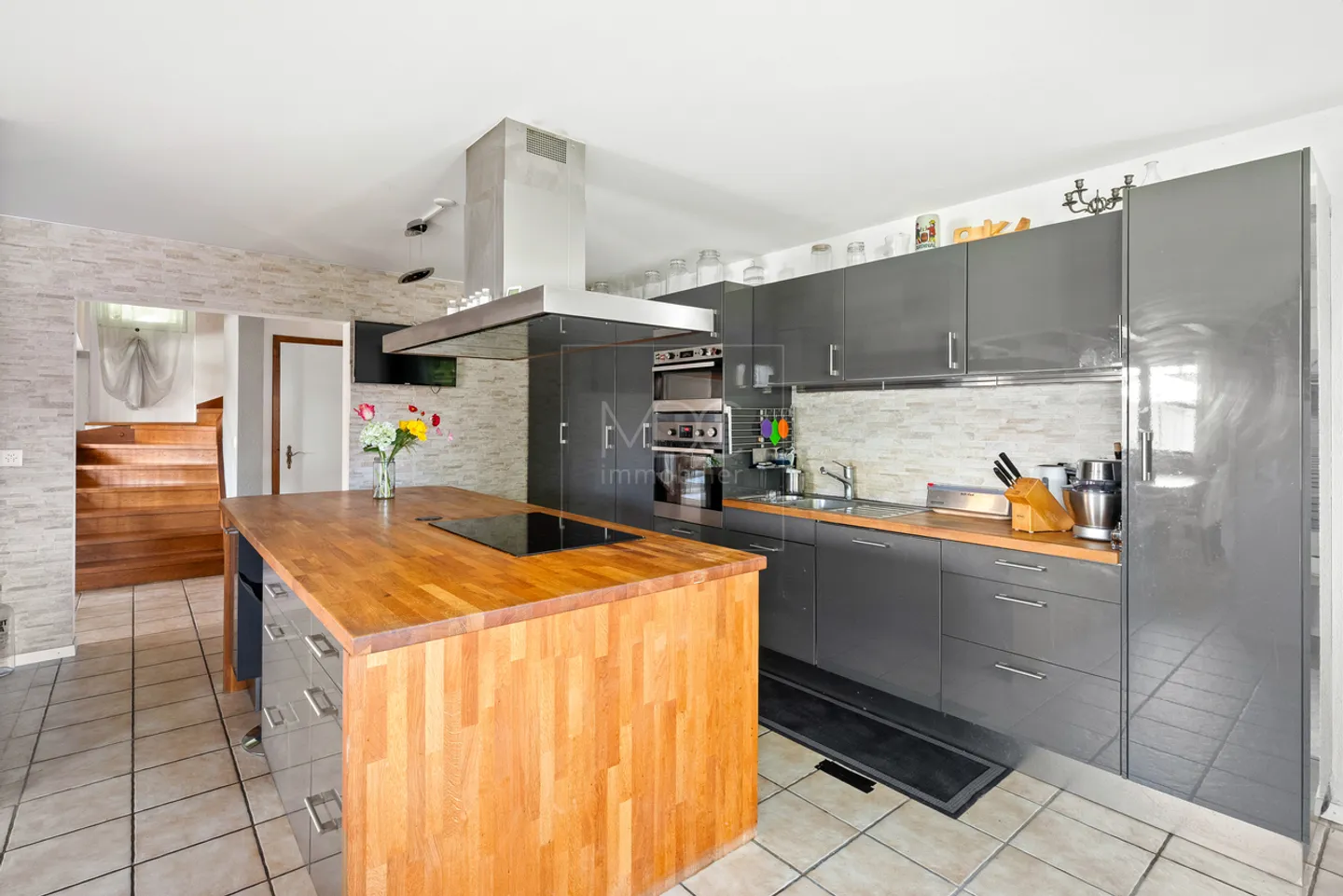 Spacieuse villa avec piscine et 2.5 pièces indépendant à St-Aubin - Foto 5 di 13