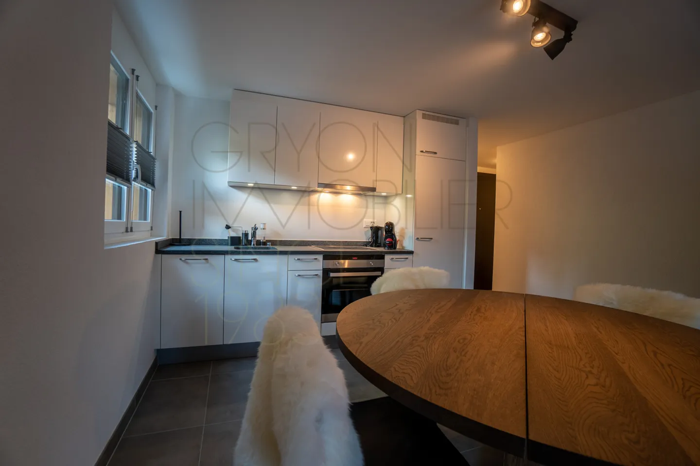 Appartement Neuf Meublé avec Parking - Photo 2 sur 11