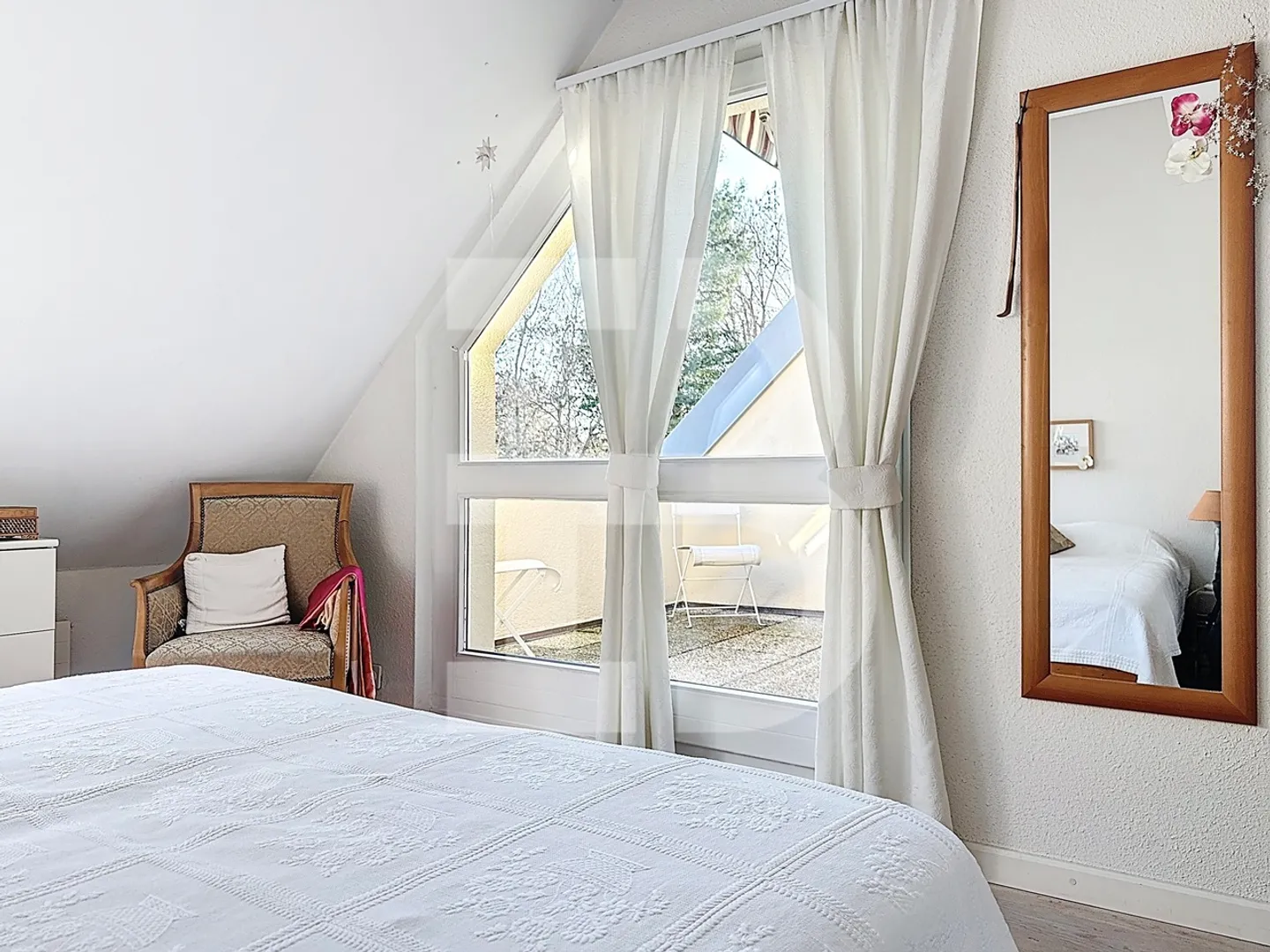 Charming 5-room Attic with potential and eligible for Casatax - Photo 5 of 6