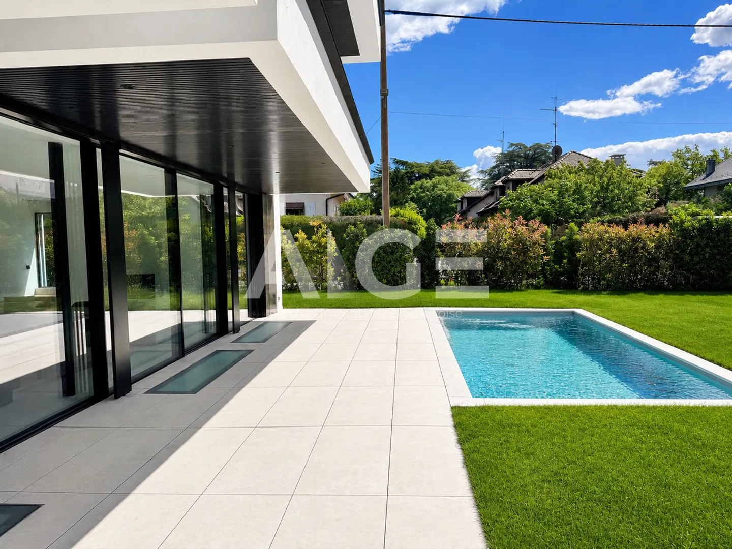 Magnifique villa contemporaine en minergie avec piscine - Photo 2 of 5