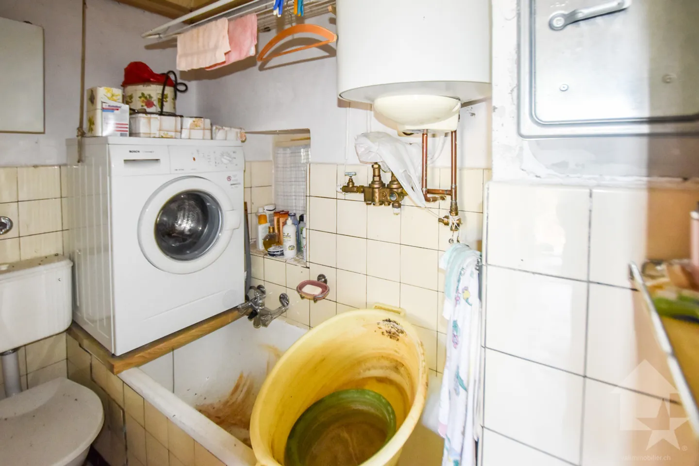 Small house to renovate - Photo 7 of 10