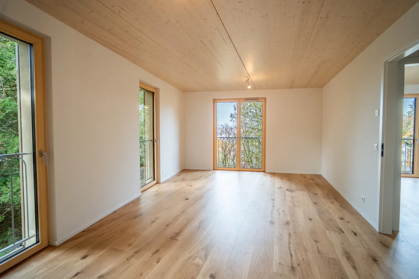 Chailly: neue hochwertige Villen, sofort verfügbar - Foto 3 von 9