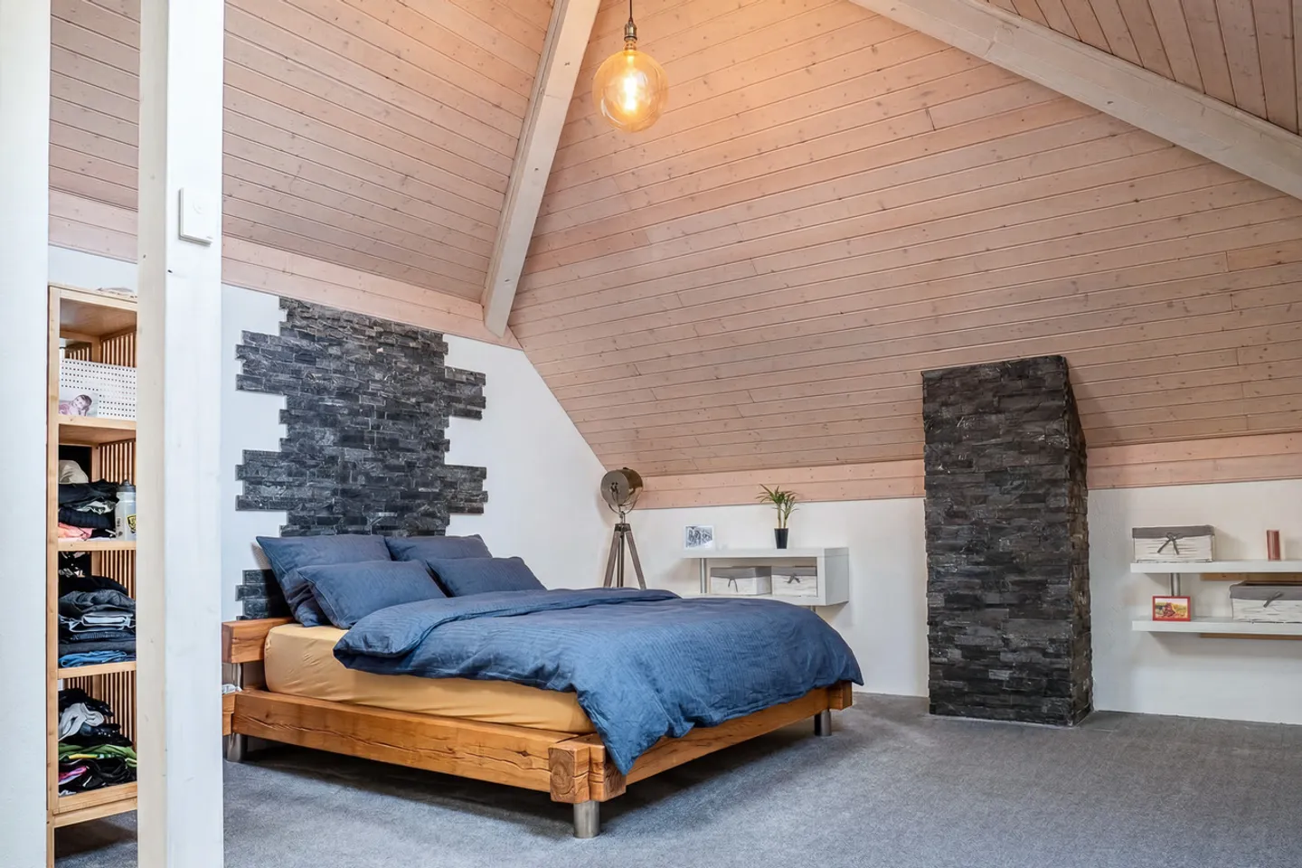 Renovated Duplex Attic Apartment - Photo 5 of 12