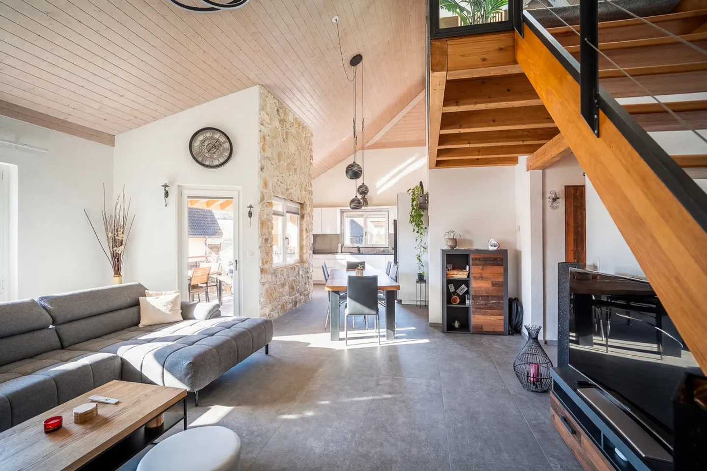 Renovated Duplex Attic Apartment - Photo 1 of 12