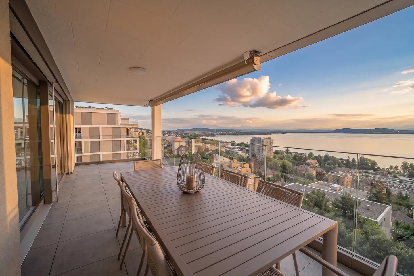 An exceptional 4.5 room apartment facing Lake Neuchâtel - Photo 2 of 5