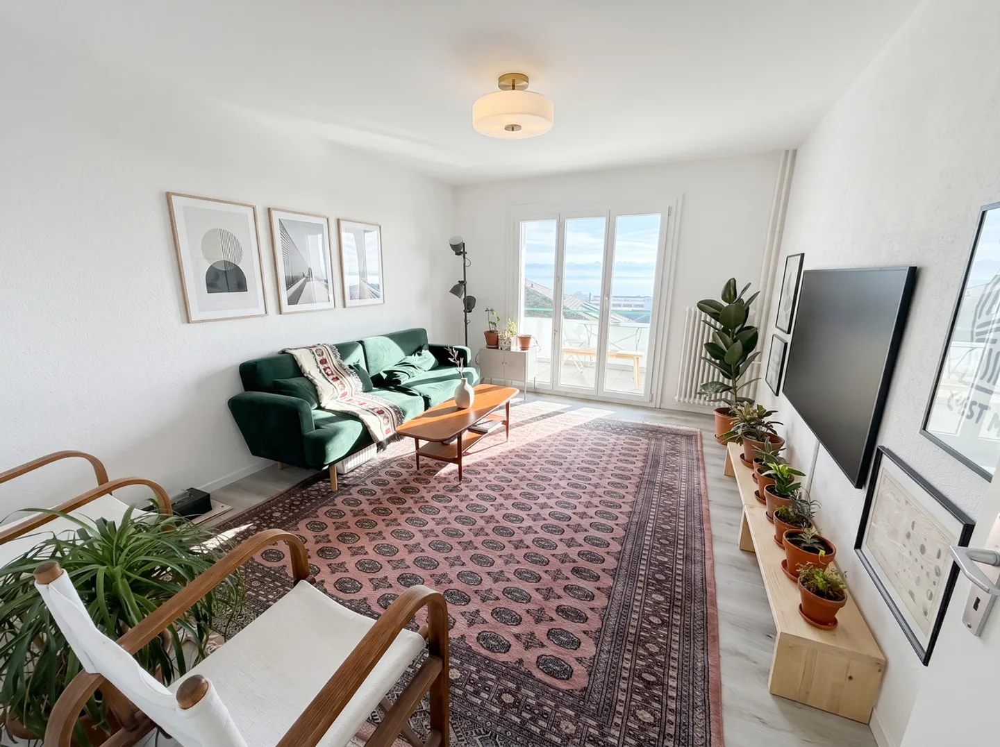 Renovierte 3.5-Zimmer-Wohnung, Seeblick, sehr ruhige Gegend - Foto 1 von 7