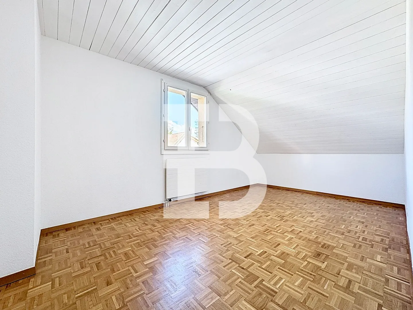 Beautiful family penthouse on the gable and eligible for Casatax - Photo 11 of 13