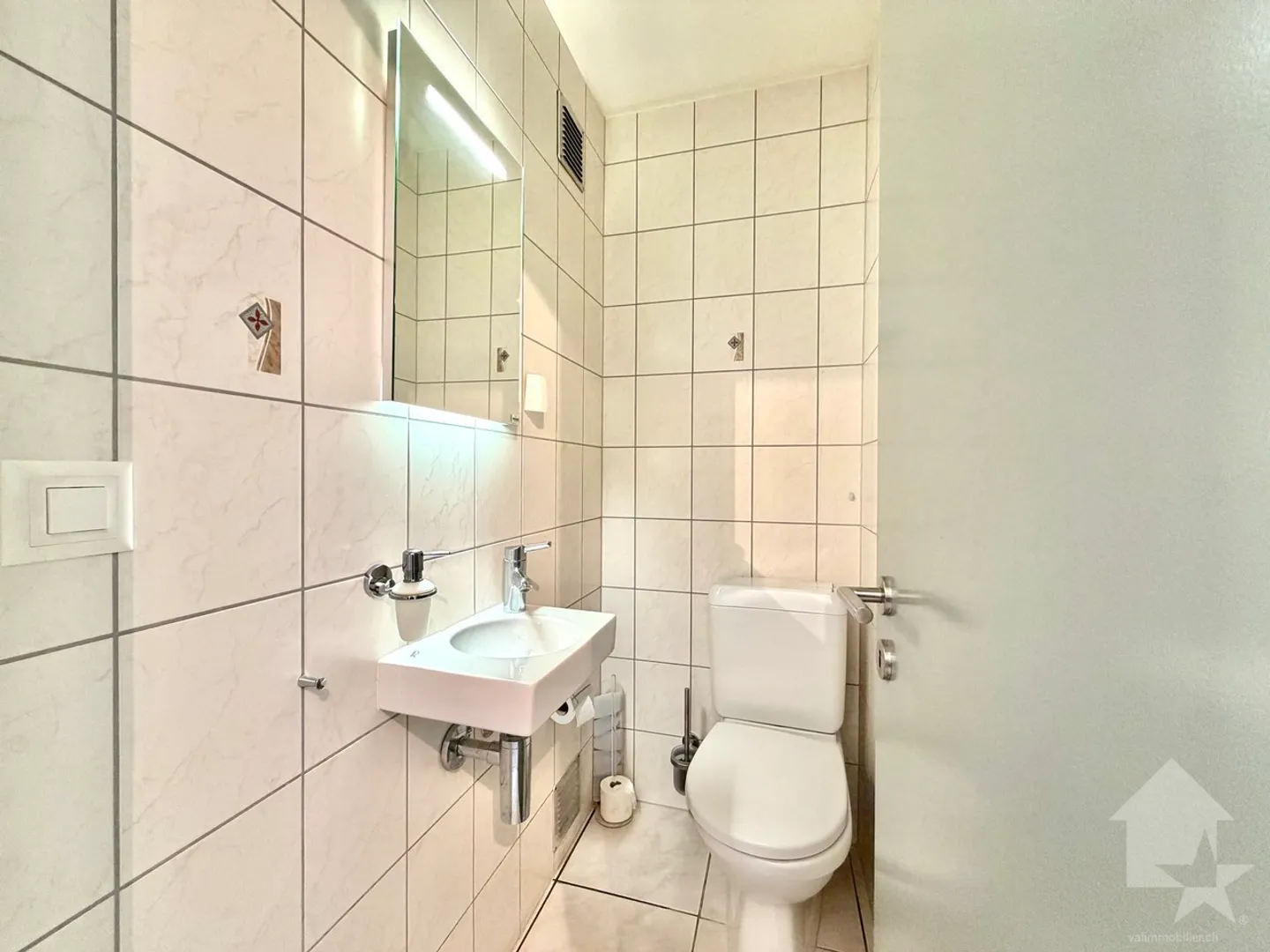 Joli appartement rénové de 90 m² avec garage box et parc ! - Photo 7 sur 13
