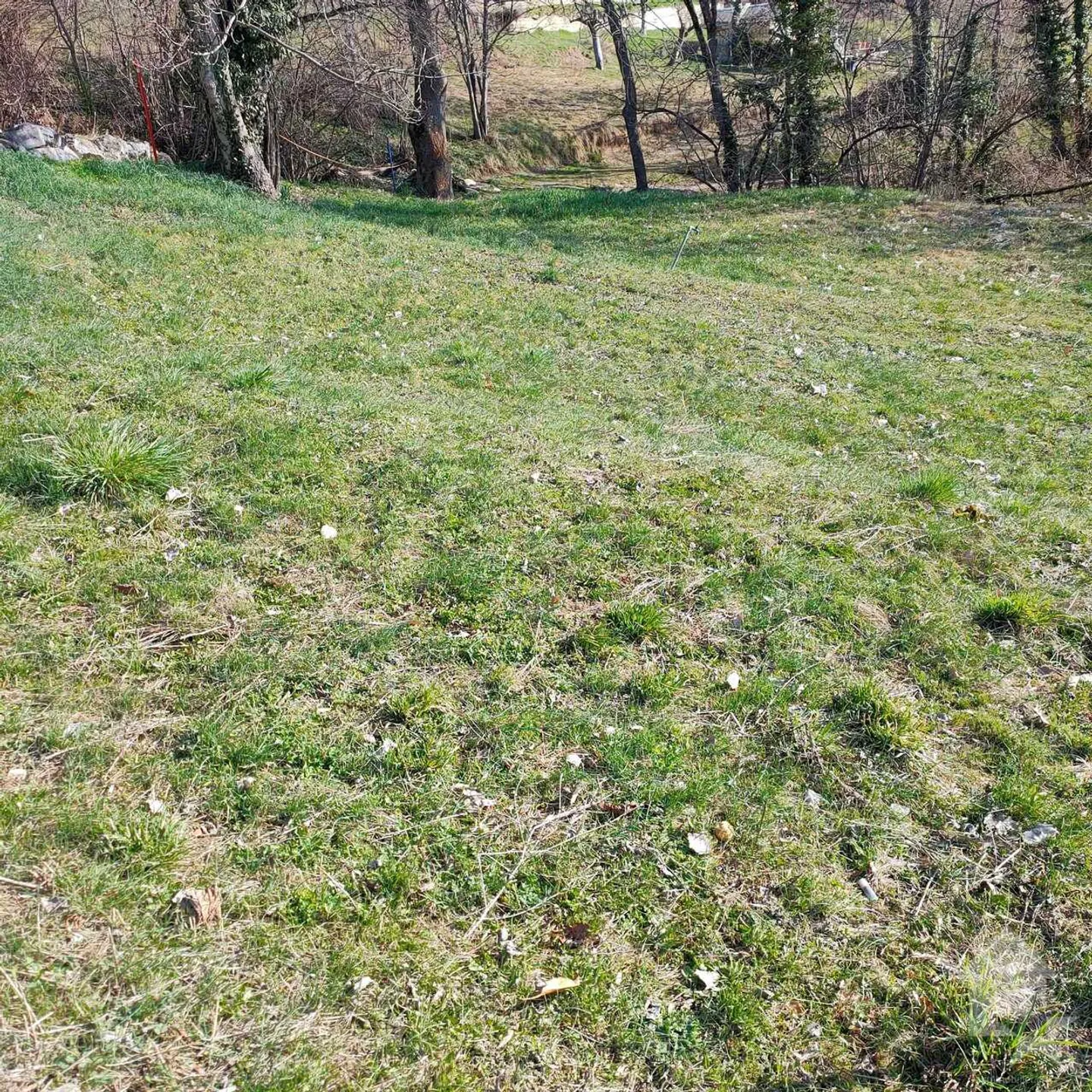 Magnificent plot in the center of the village of Chermignon-d'en-Haut - Photo 2 of 8