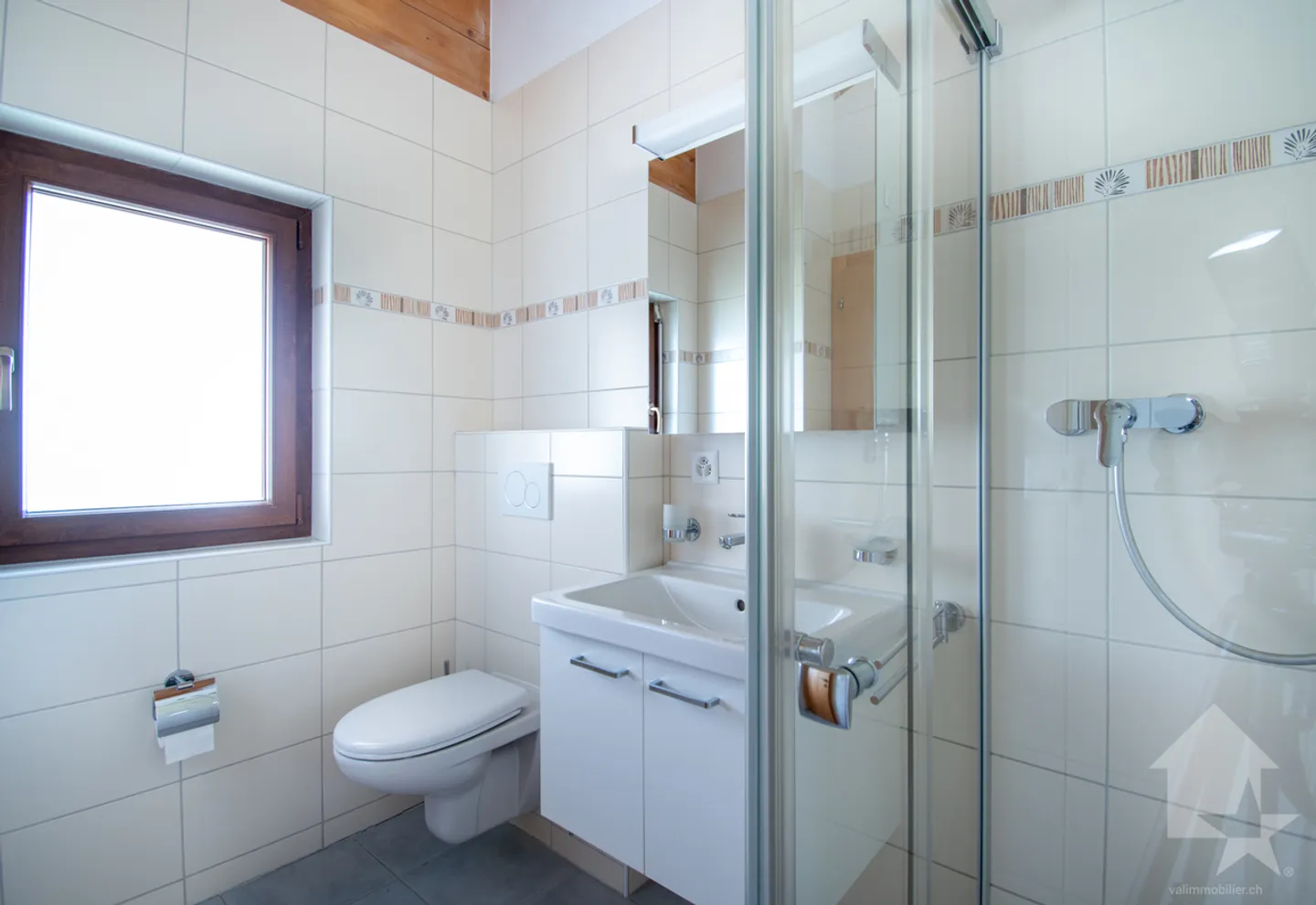 Mollens, appartement 3.5 pces sous les toits, entre nature et montagne - Photo 8 sur 13