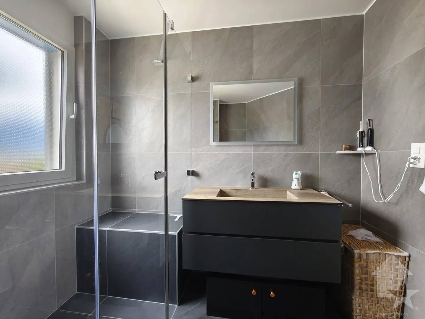 Monthey, superbe Wohnung mit 5,5 Zimmern - Foto 4 von 11