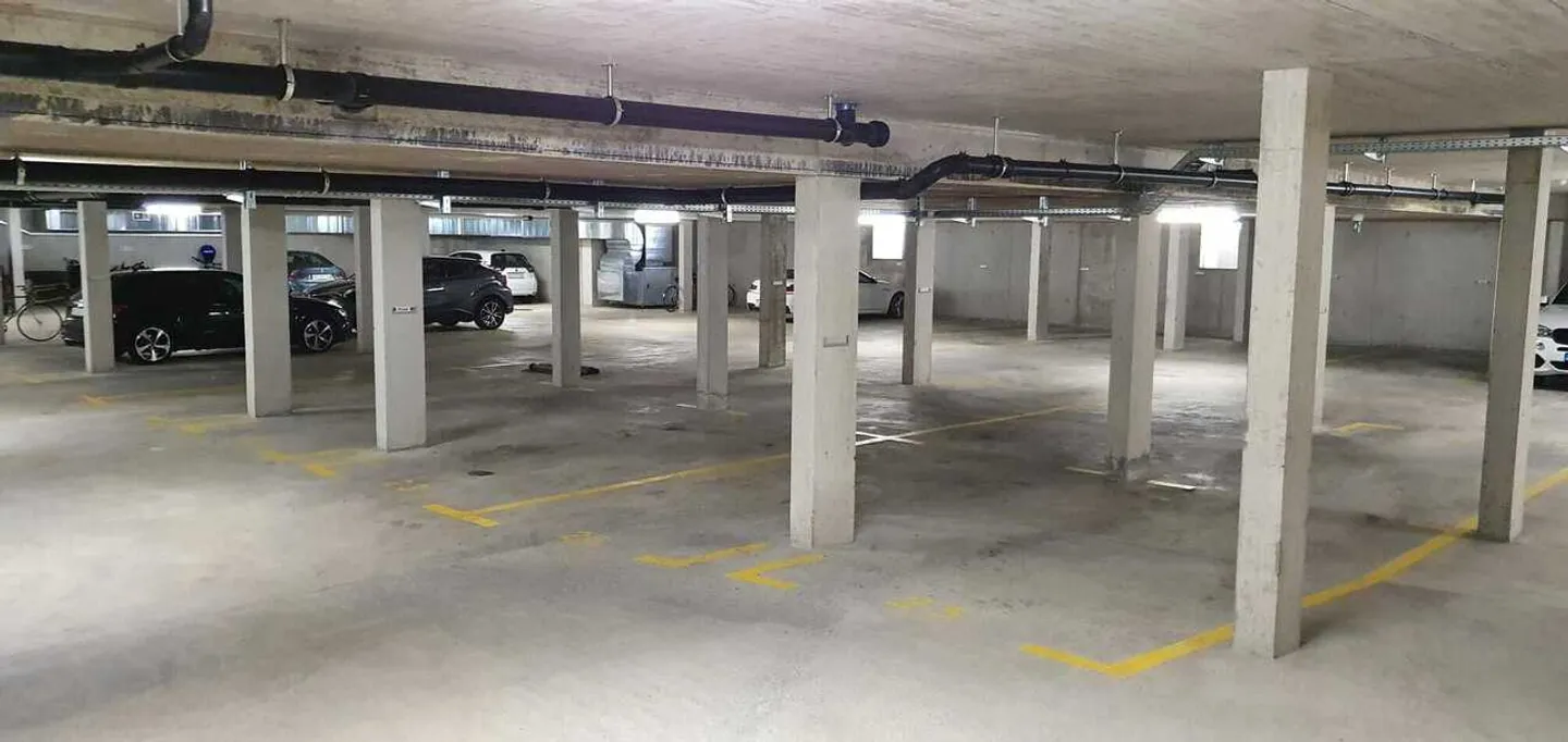 Posti auto in affitto - Foto 2 di 4