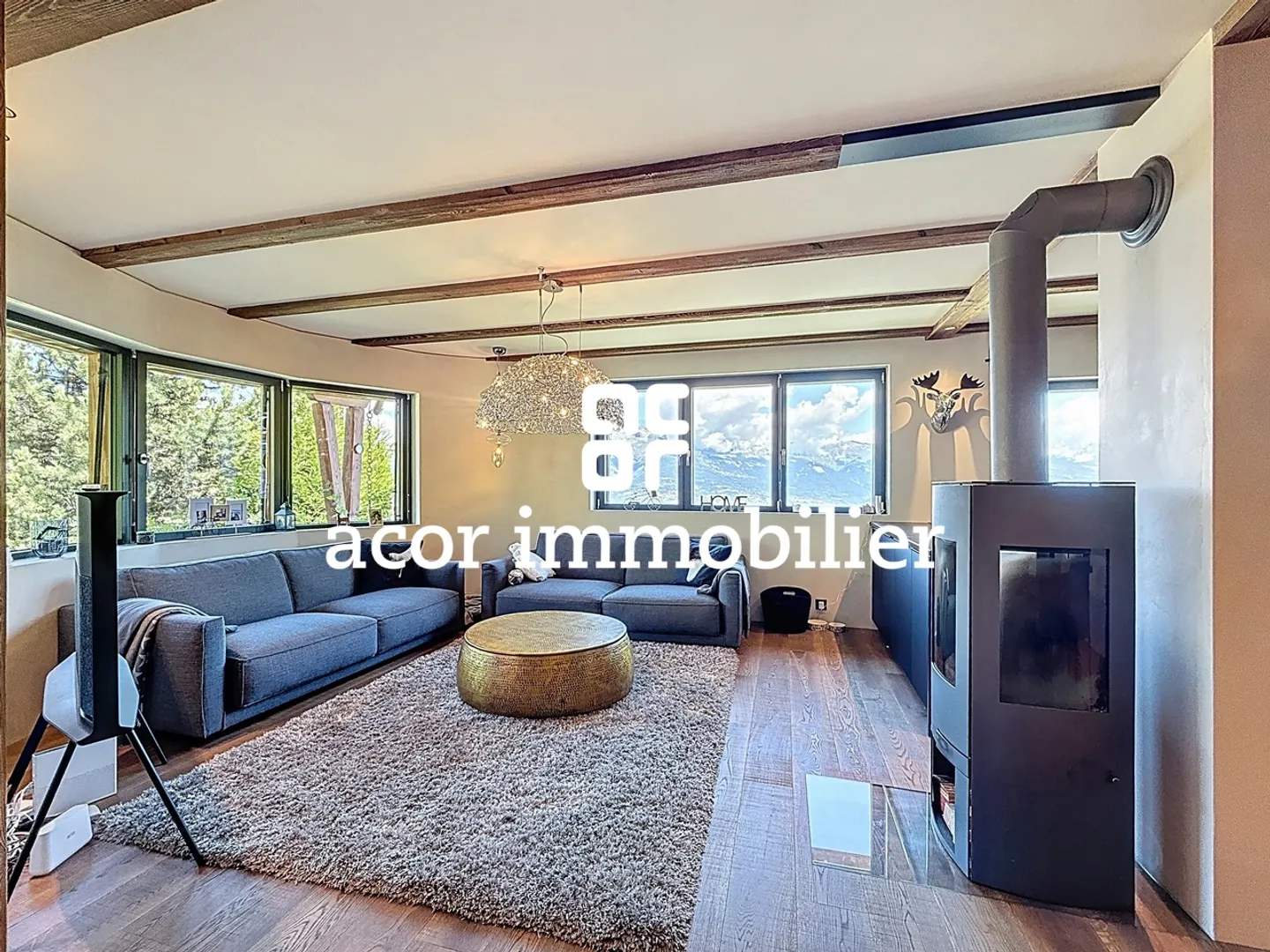 Magnifico chalet completamente ristrutturato situato ai Mayens-de-Sion - Foto 3 di 11