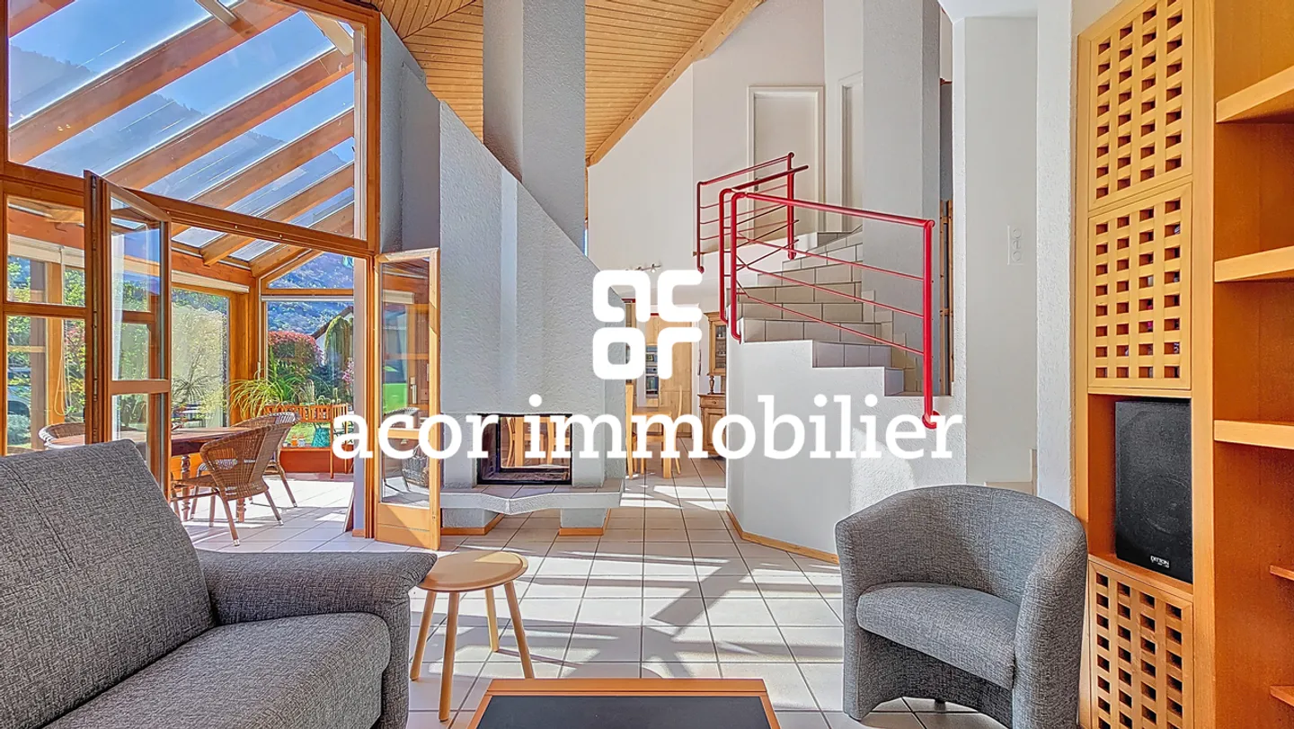 Architect-designed villa 6.5 rooms with spectacular volumes! - Photo 2 of 9