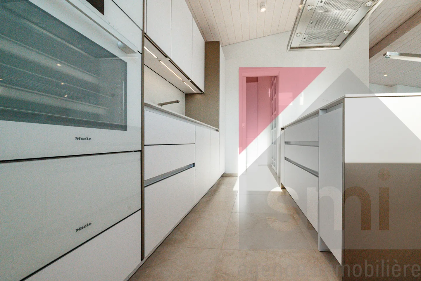 Nuovo attico di lusso con vista sul lago e sulle Prealpi - Foto 5 di 13