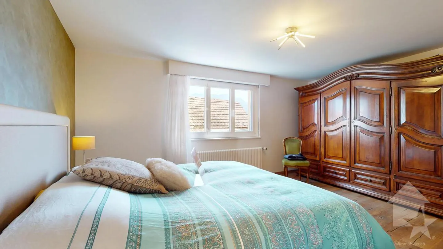 4,5-Zimmer-Wohnung mit Garage + Parkplatz, kleine PPE 2 Wohnungen - Foto 12 von 13