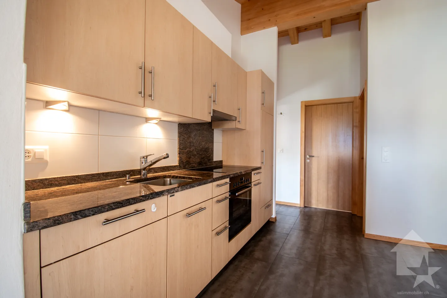Mollens, appartement 3.5 pces sous les toits, entre nature et montagne - Photo 2 sur 13