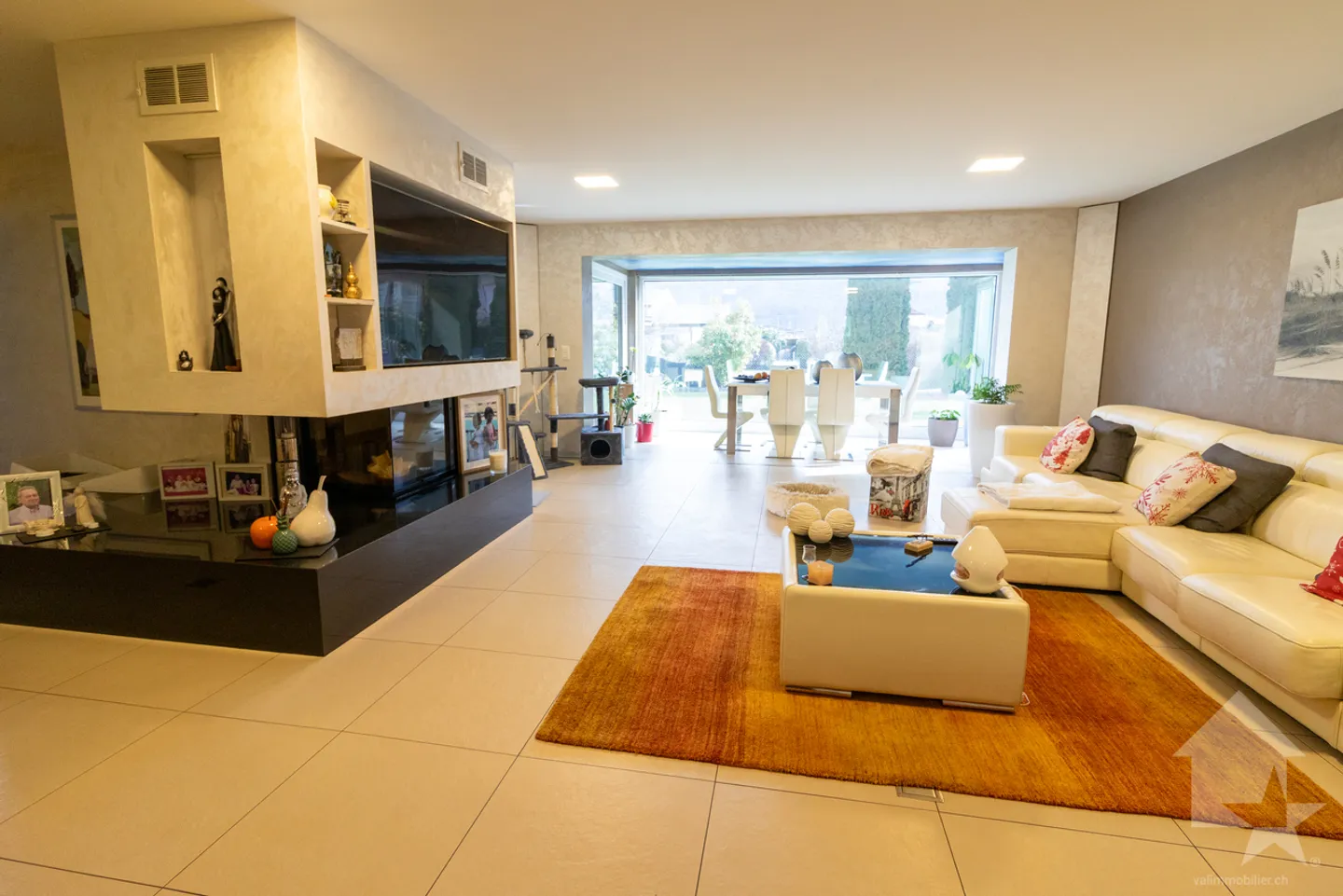 Magnificent villa in PPE with large garden and basement - Photo 4 of 13