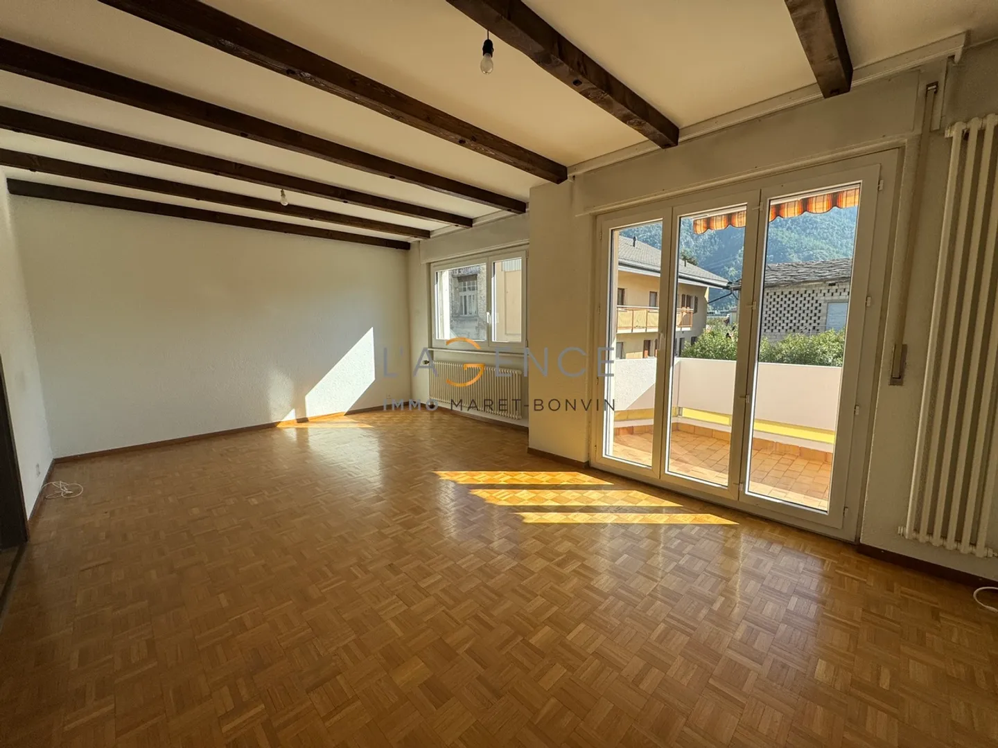 4.5-room apartment in a small residence - Uvrier - Photo 1 of 10