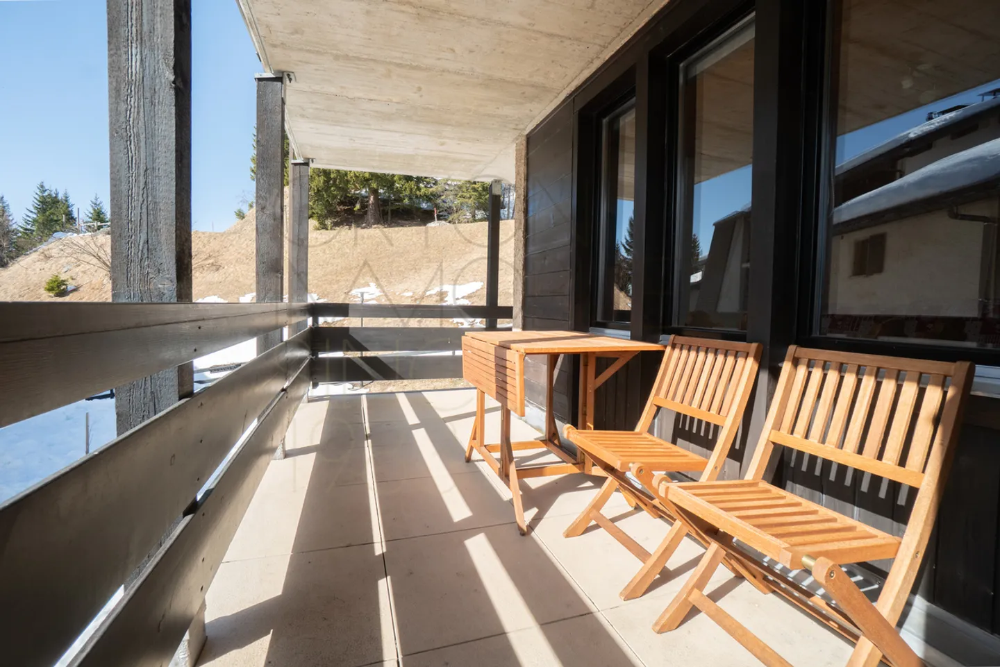 Ski-in ski-out studio at Alpe des Chaux with corner balcony - Photo 6 of 10
