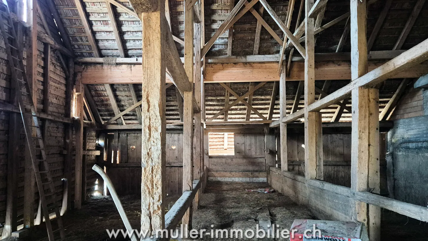 Grande ferme à rénover à quelques minutes de Bulle - Photo 10 sur 13