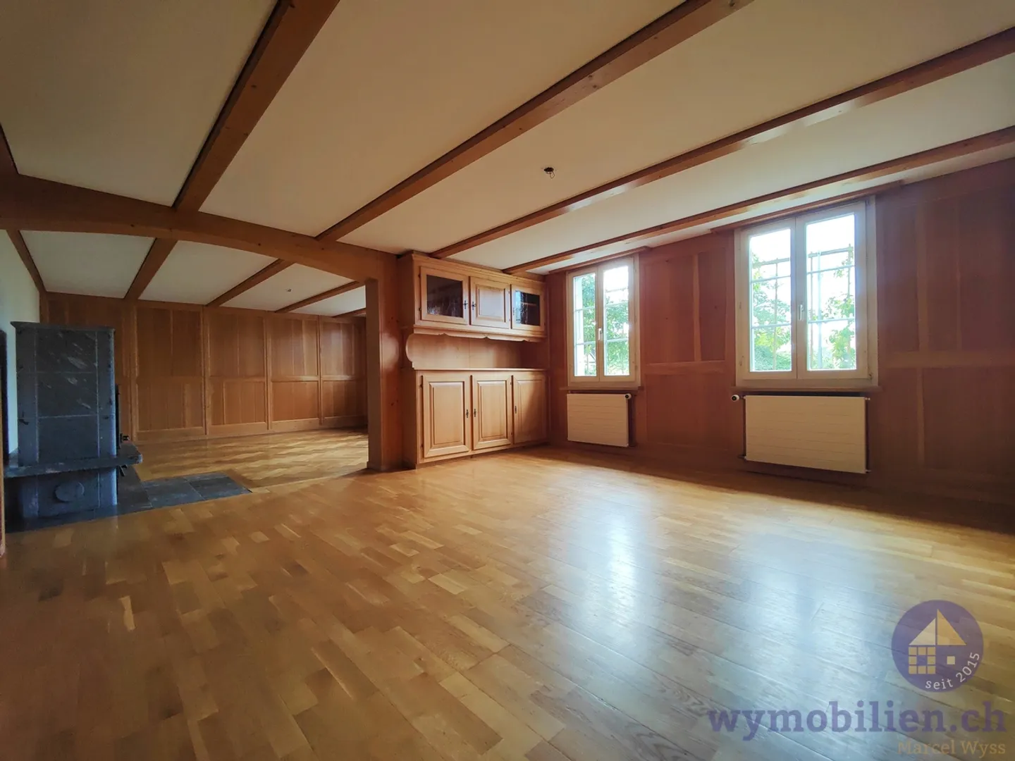 Farmhouse with 3 apartments + development potential! - Photo 4 of 13