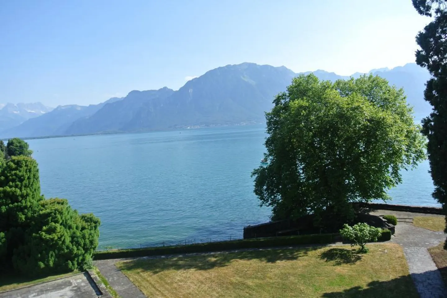 Proprietà eccezionale a piedi nell'acqua vicino a Montreux - Foto 7 di 13