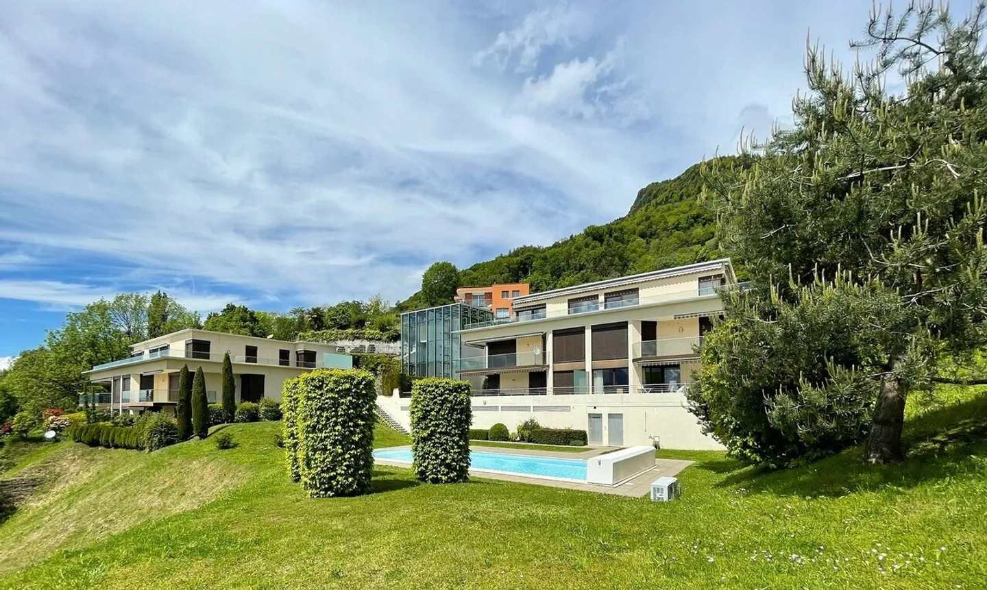 Bell'attico con terrazza di 200 m2 e vista mozzafiato a Montreux - Foto 1 di 9