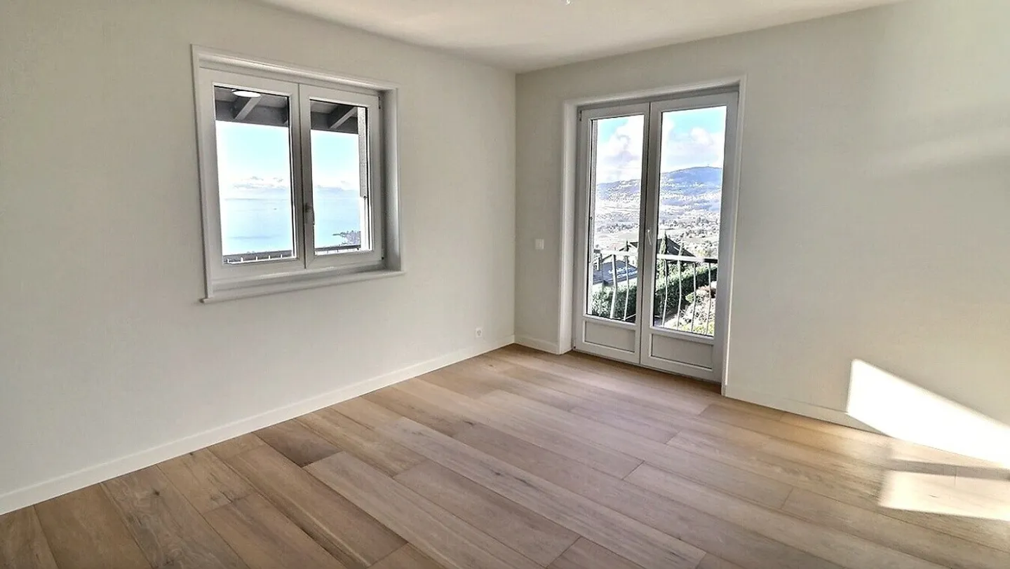 Bella proprietà ristrutturata con vista panoramica a Chernex - Foto 11 di 13