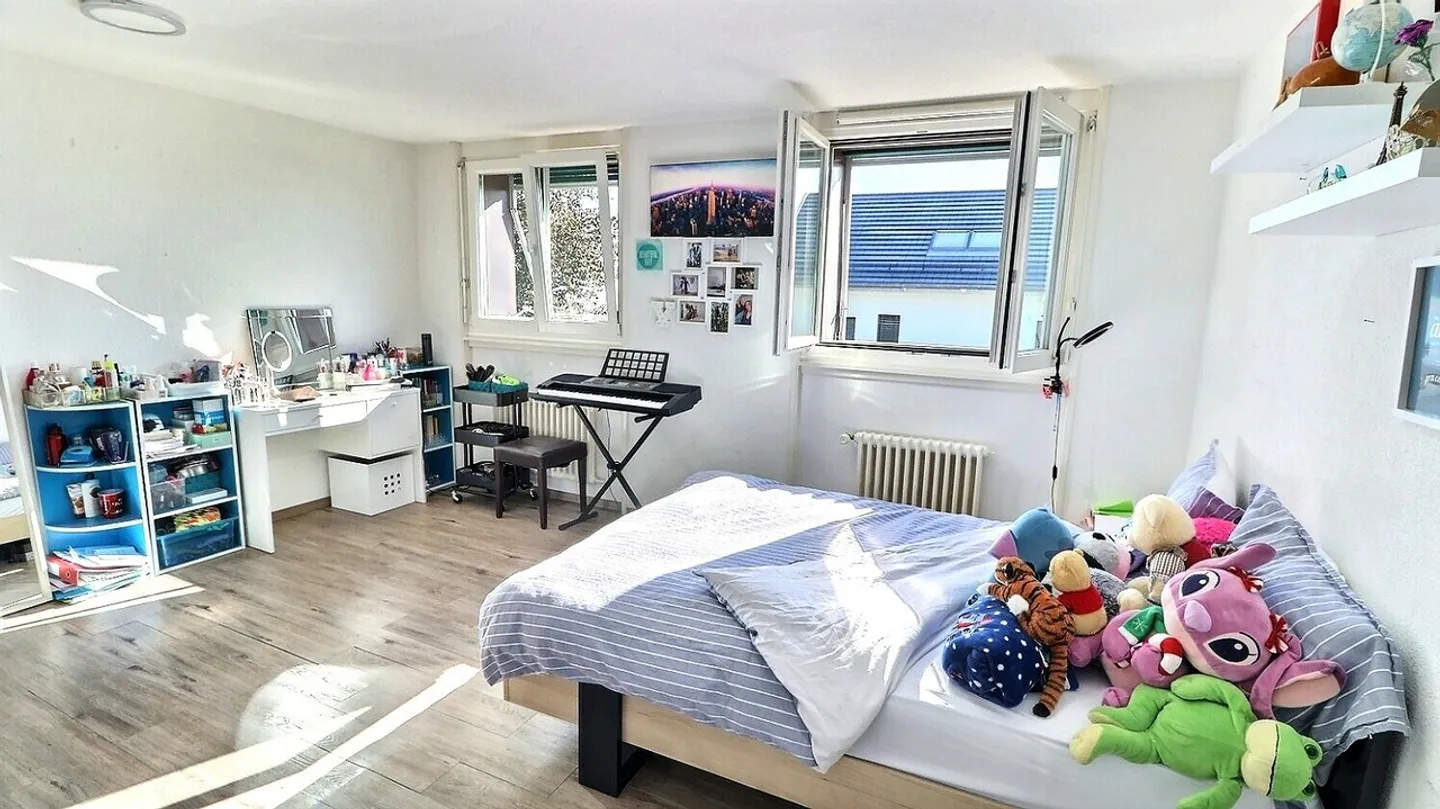 Grande proprietà familiare con piscina situata a Mont-sur-Lausanne - Foto 12 di 13