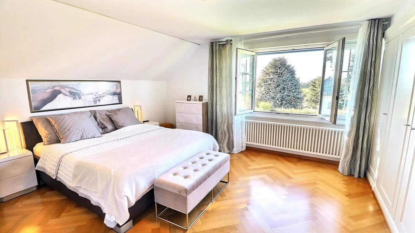 Grande proprietà familiare con piscina situata a Mont-sur-Lausanne - Foto 13 di 13