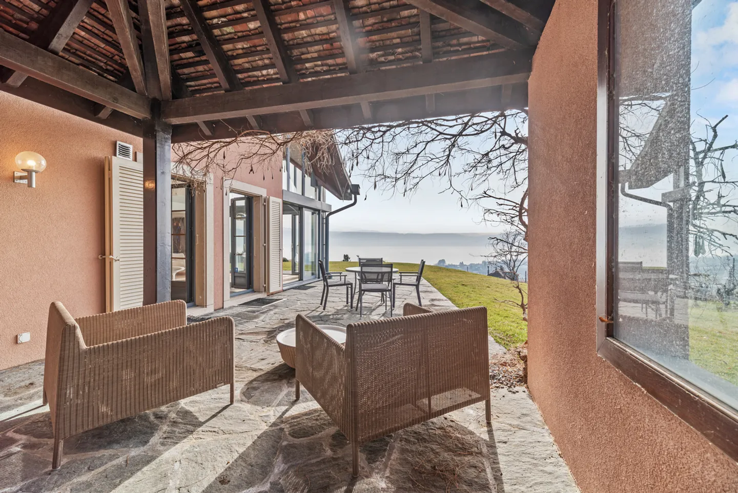 Affascinante proprietà, vista panoramica e piscina, a Mont-sur-Rolle - Foto 8 di 13