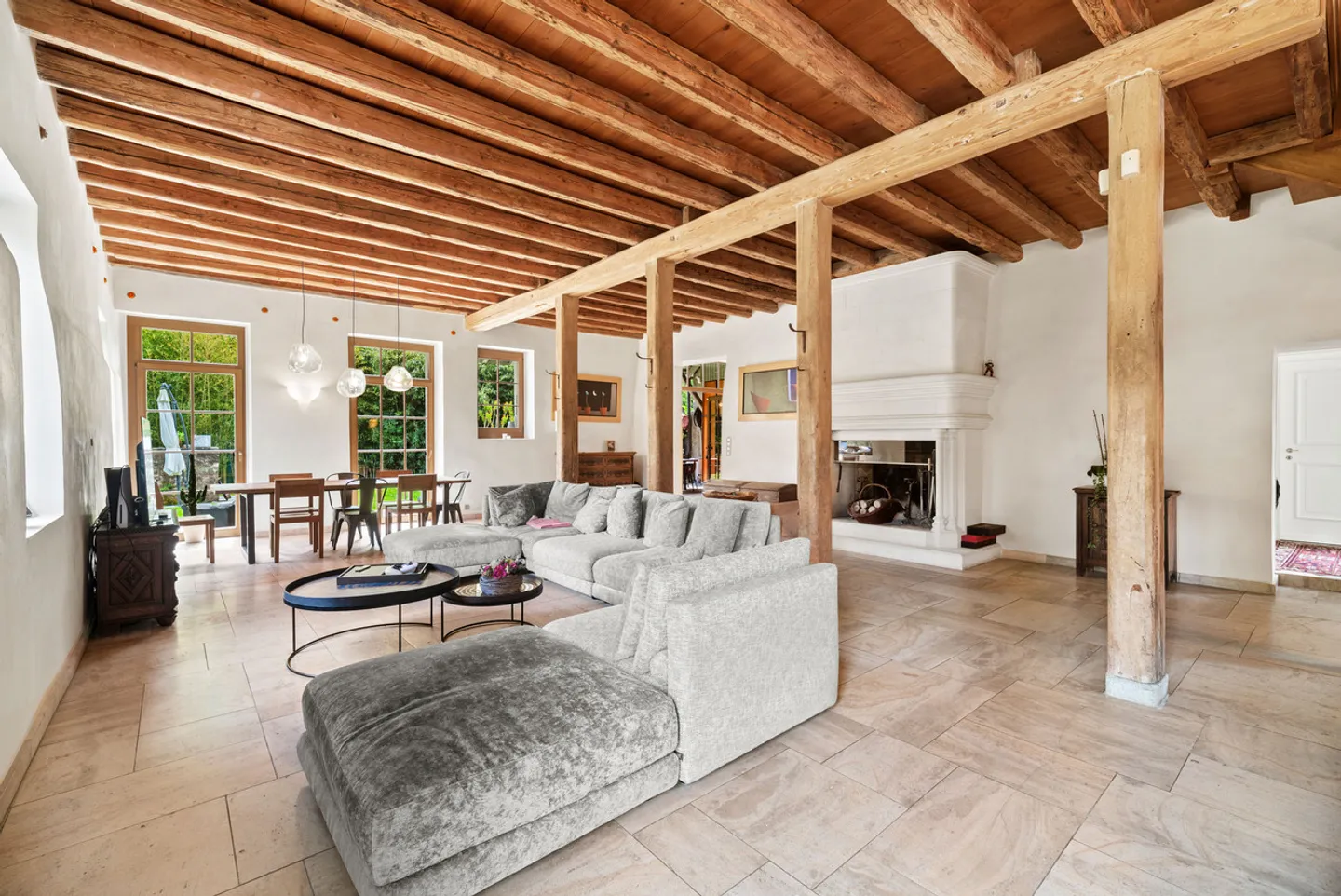 Magnifico casale ristrutturato a sud di Genthod - Foto 2 di 13