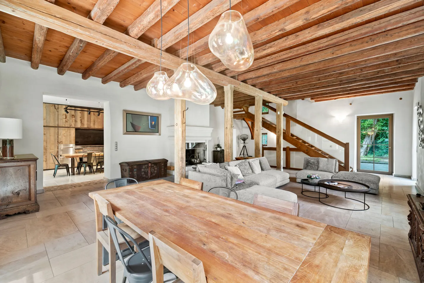 Magnifico casale ristrutturato a sud di Genthod - Foto 3 di 13