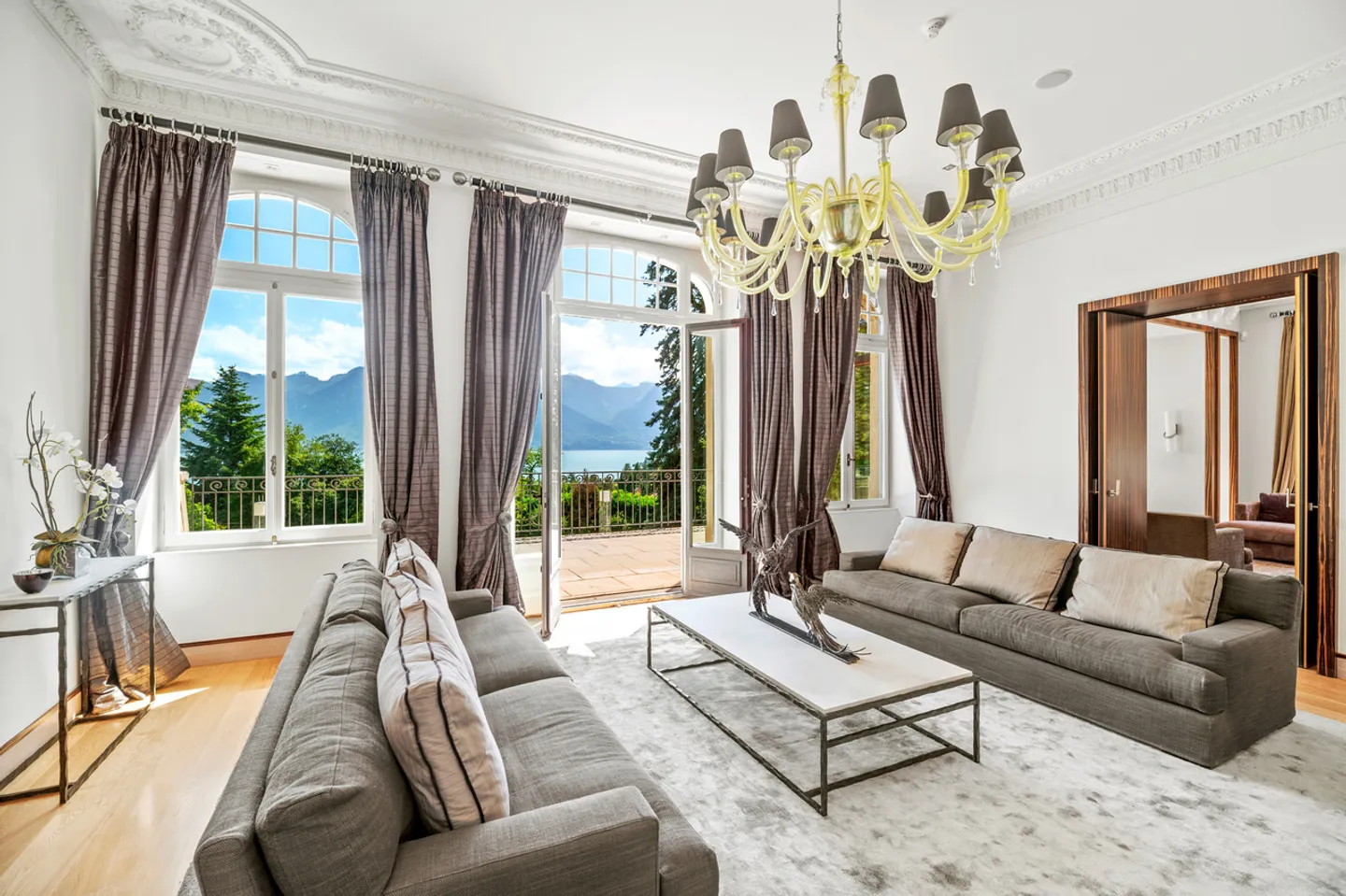 Stupenda proprietà con piscina e vista a Clarens - Foto 4 di 13