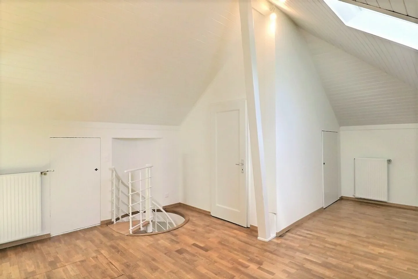 Bella casa familiare e spaziosa situata a Mont-sur-Lausanne - Foto 10 di 13