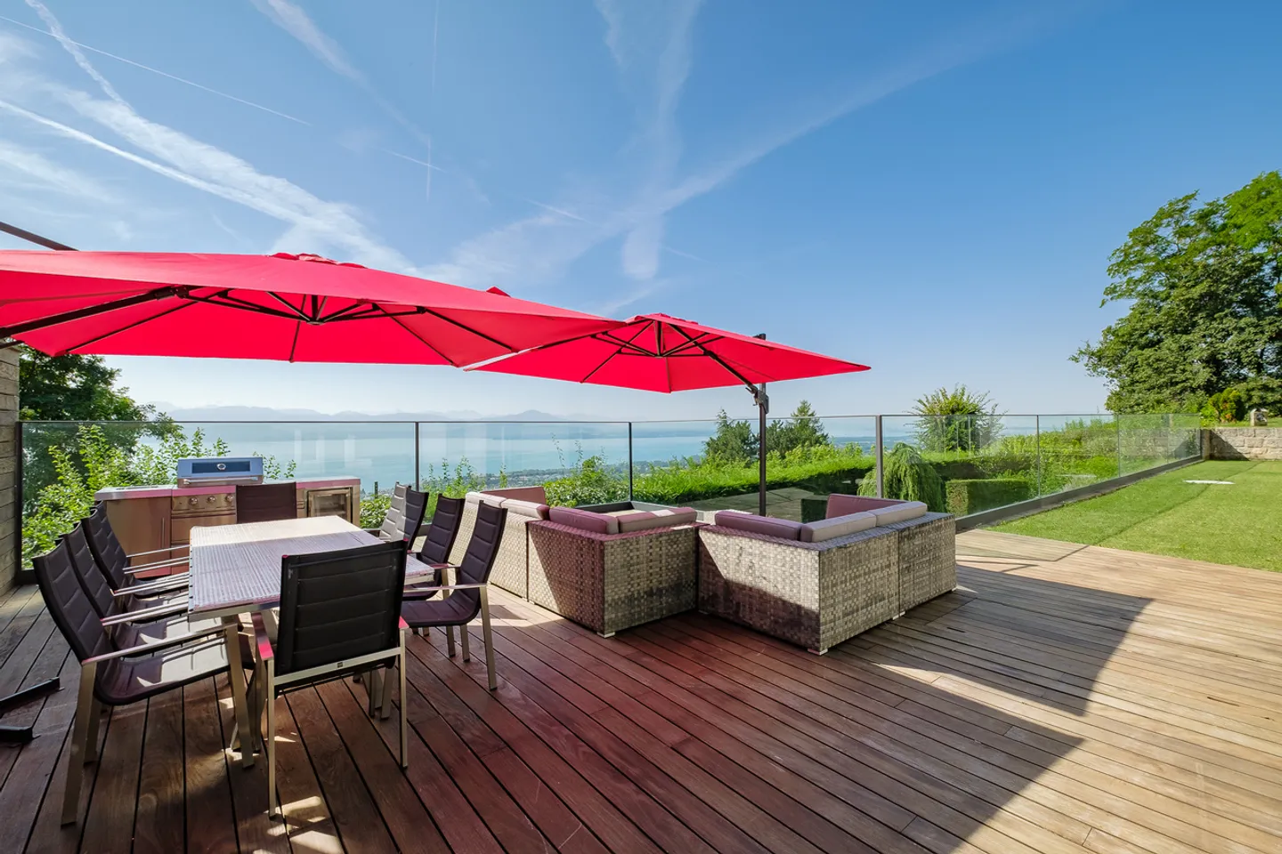 Proprietà ristrutturata, piscina e vista panoramica sul lago, Mont-sur-Rolle - Foto 6 di 13