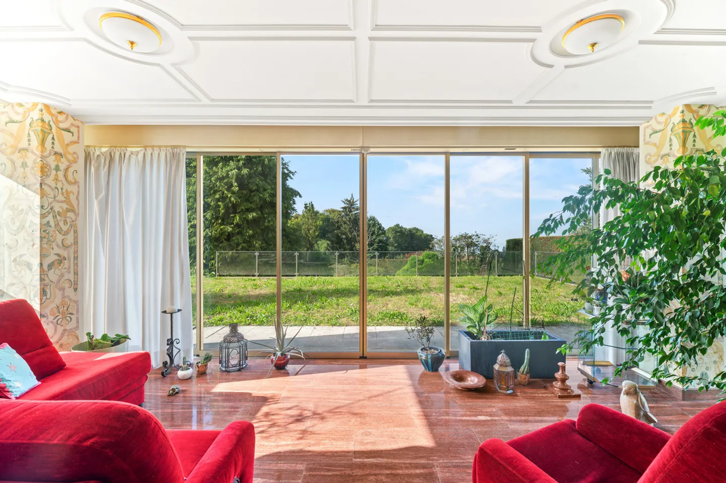 Proprietà di carattere con vista e piscina interna a St-Légier - Foto 6 di 13