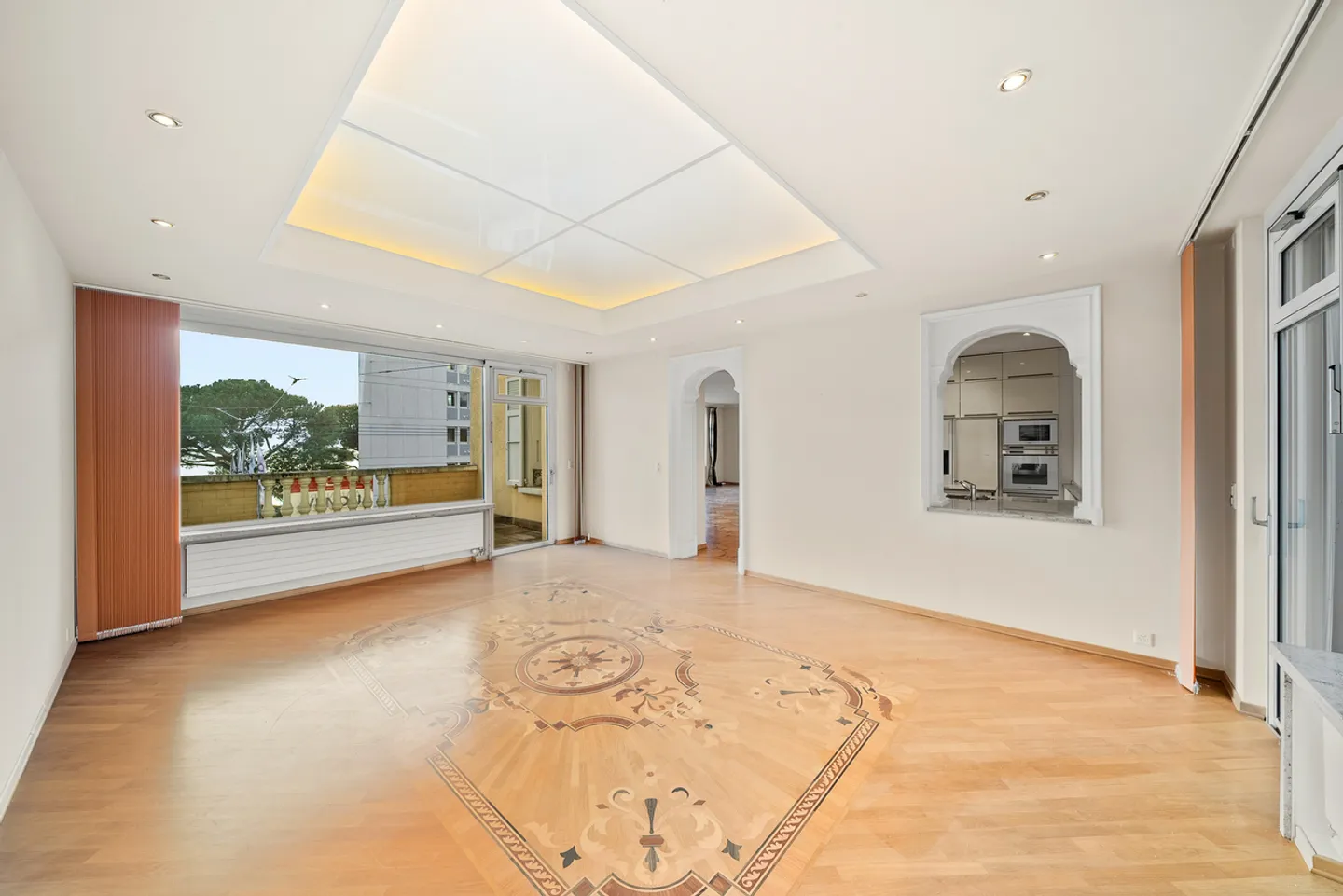 Bell'appartamento duplex con vista lago nel centro di Montreux - Foto 6 di 13