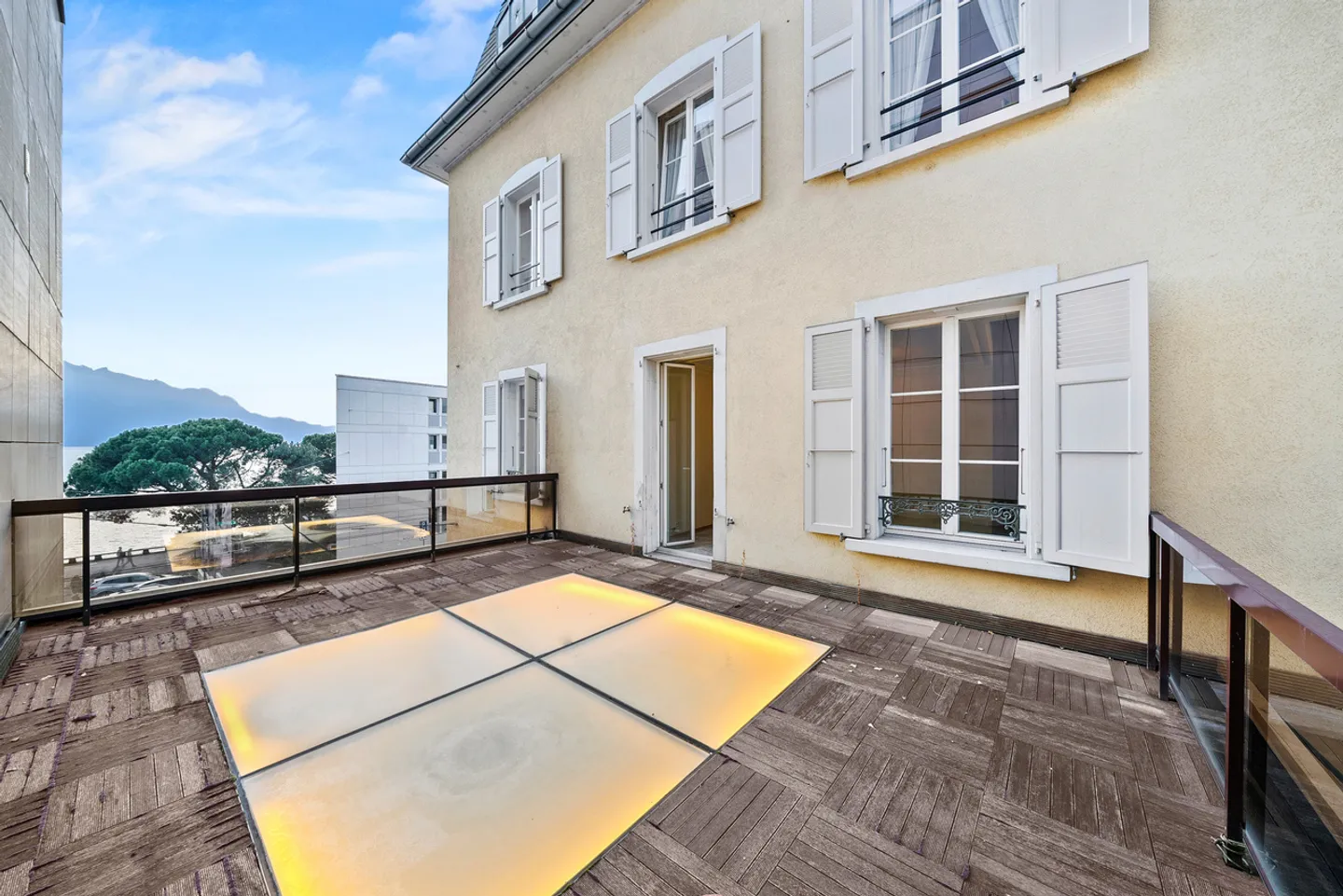 Bell'appartamento duplex con vista lago nel centro di Montreux - Foto 13 di 13