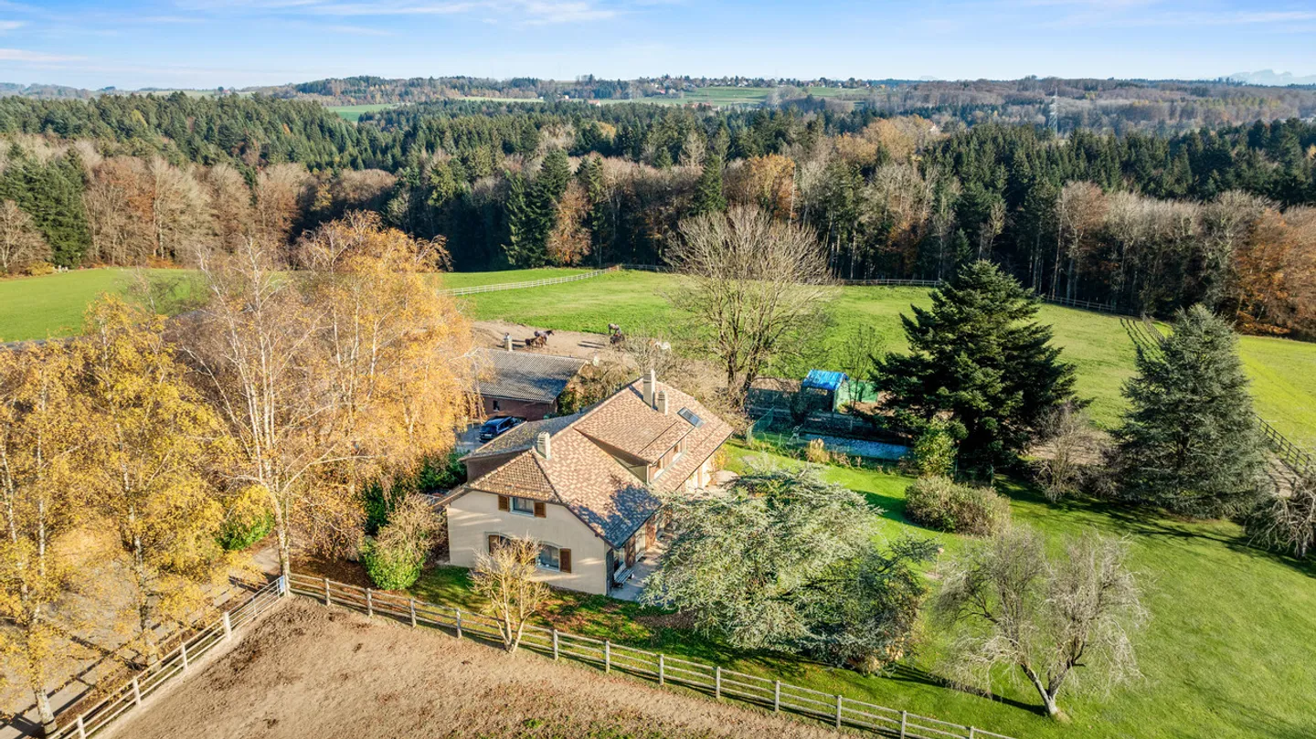 Rara proprietà equestre ad alto potenziale vicino a Losanna - Foto 1 di 13