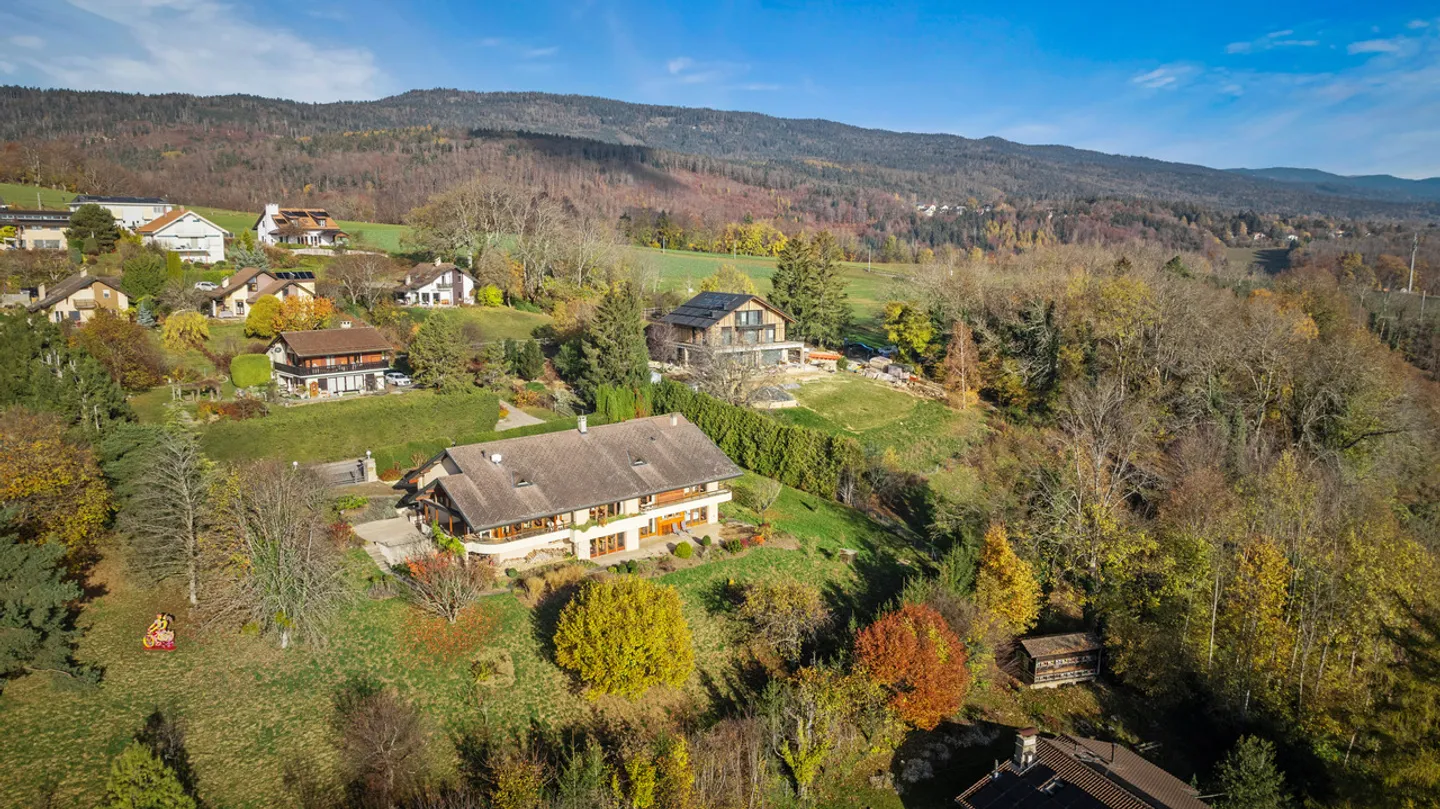 Außergewöhnliches Anwesen mit Blick auf den Mont Blanc über Nyon - Foto 1 von 13