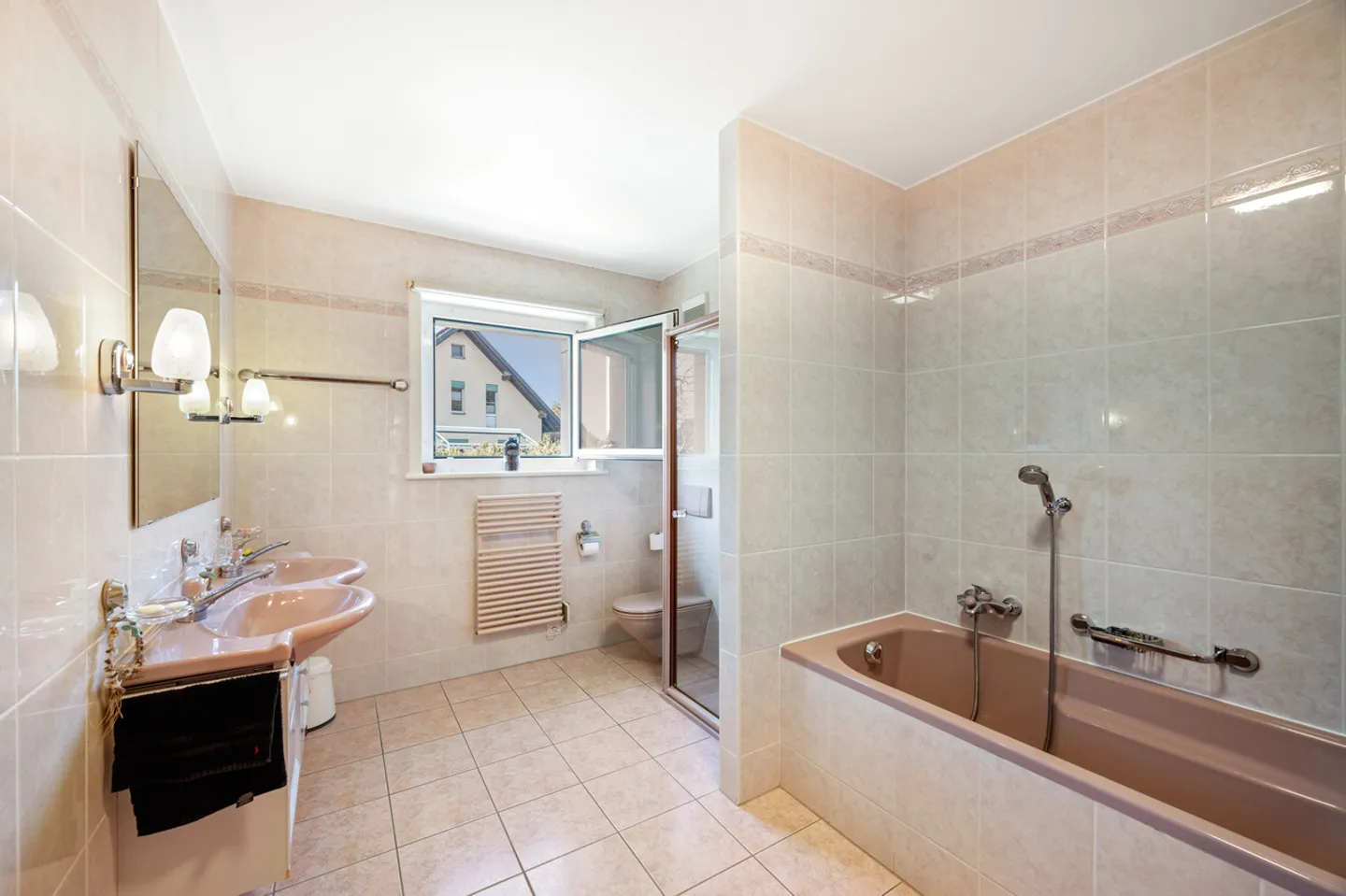 Belle propriété familiale dans un quartier calme proche de Lausanne - Photo 12 sur 13