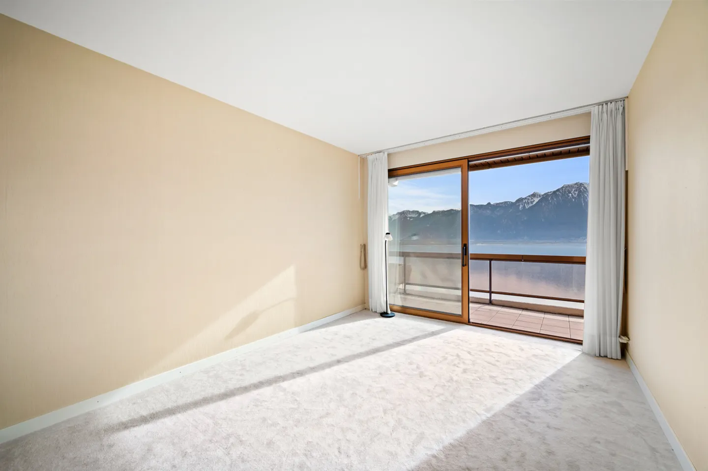 Superb apartment with panoramic view in Montreux - Photo 13 of 13