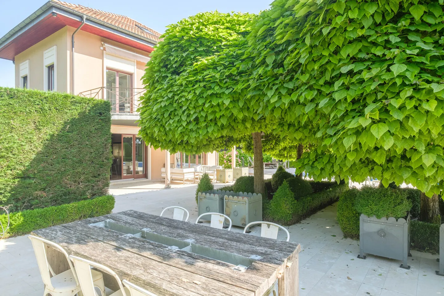 Spaziosa villa familiare con splendido giardino paesaggistico e piscina, Mies - Foto 4 di 13