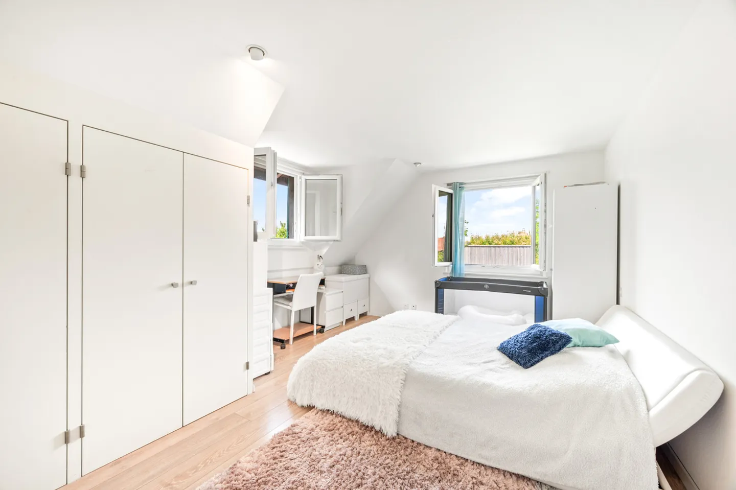 Beautiful family villa renovated in Mont sur Lausanne - Photo 12 of 13