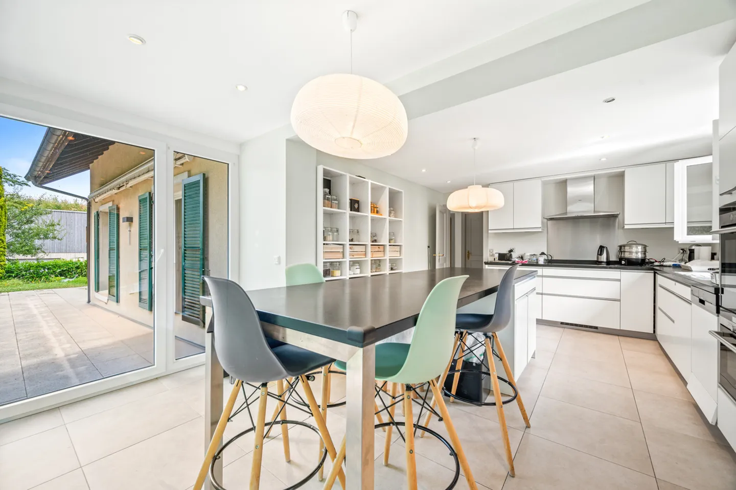 Beautiful family villa renovated in Mont sur Lausanne - Photo 6 of 13