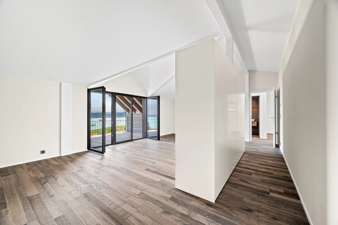 Contemporary villa with lake view, vineyards and castle, Vaumarcus - Photo 11 of 13