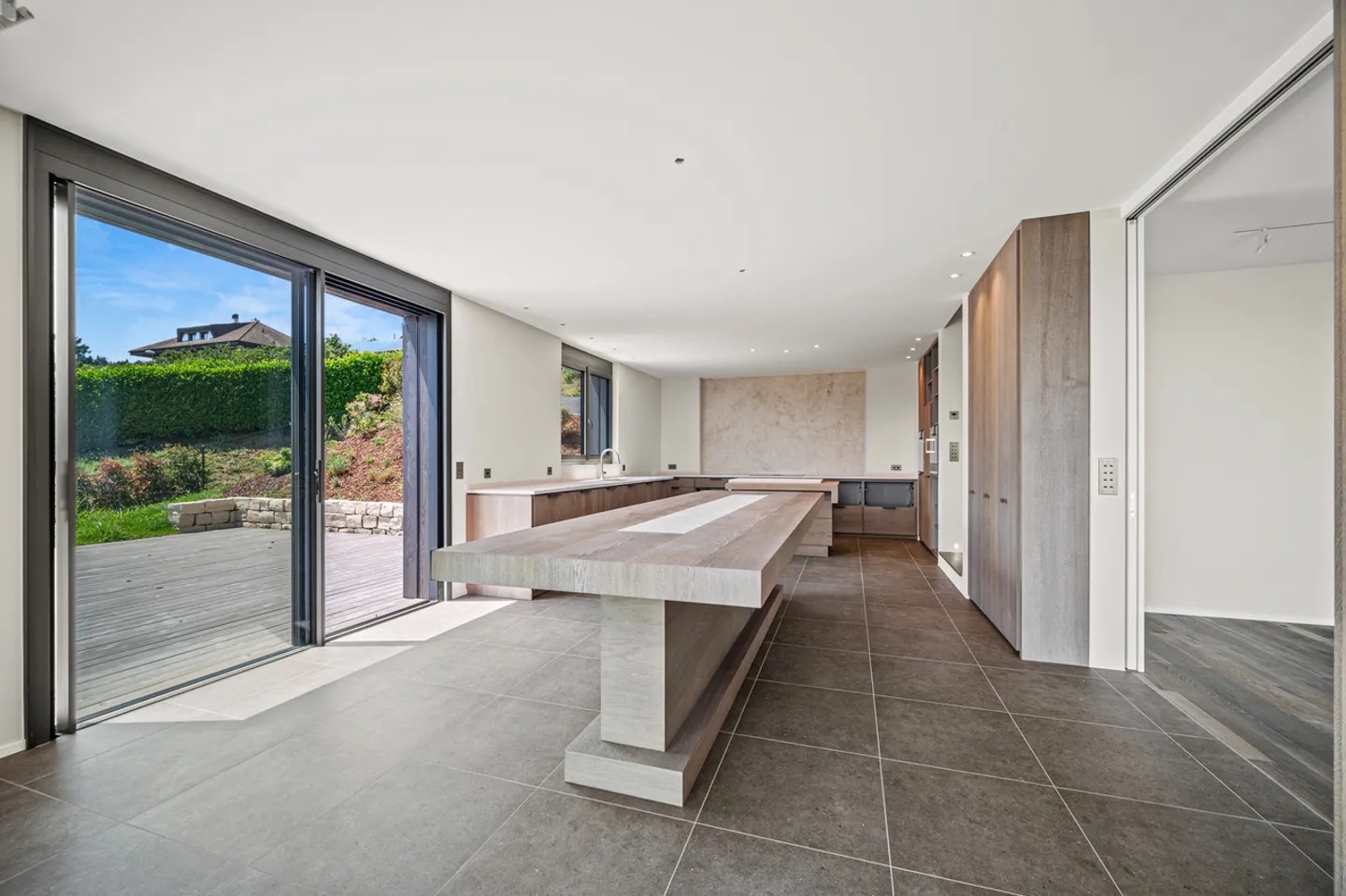 Contemporary villa with lake view, vineyards and castle, Vaumarcus - Photo 9 of 13